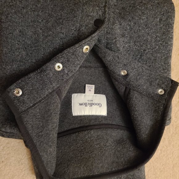 Good fellow sweatshirt. Size M . - Picture 3 of 4